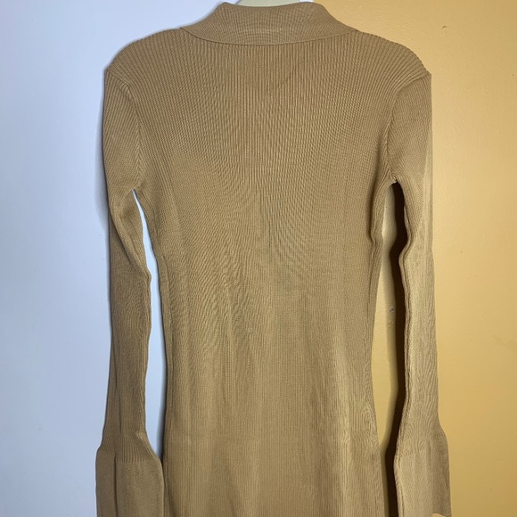 Long collar tan dress - Picture 3 of 4